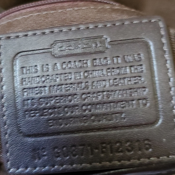 📣 Rare Large Vintage Metallic Coach Purse 🍹🍻🥃 - Picture 7 of 7